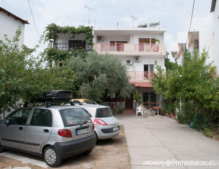 dagali-studios-front-potos-thassos_nWE49vFip2