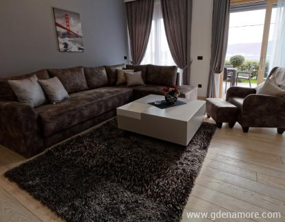 Jelena vile&apartmani, alojamiento privado en Tivat, Montenegro