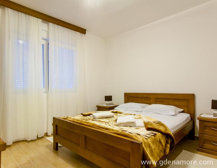 1 spavaca soba sa francuskim lezajem