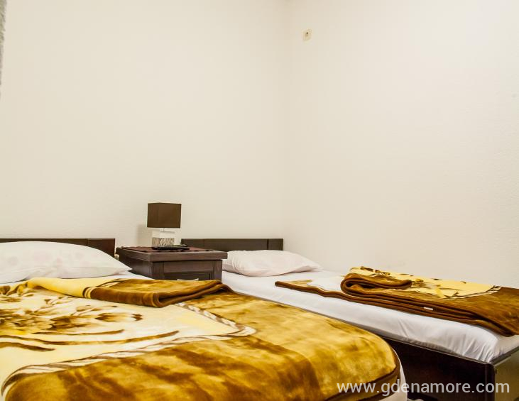 2 spavaca soba sa dva odvojena lezaja