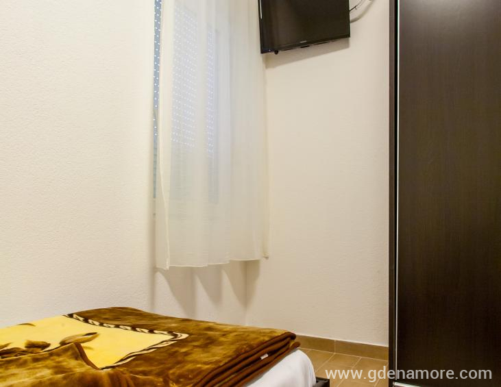 2 spavaca soba sa dva odvojena lezaja