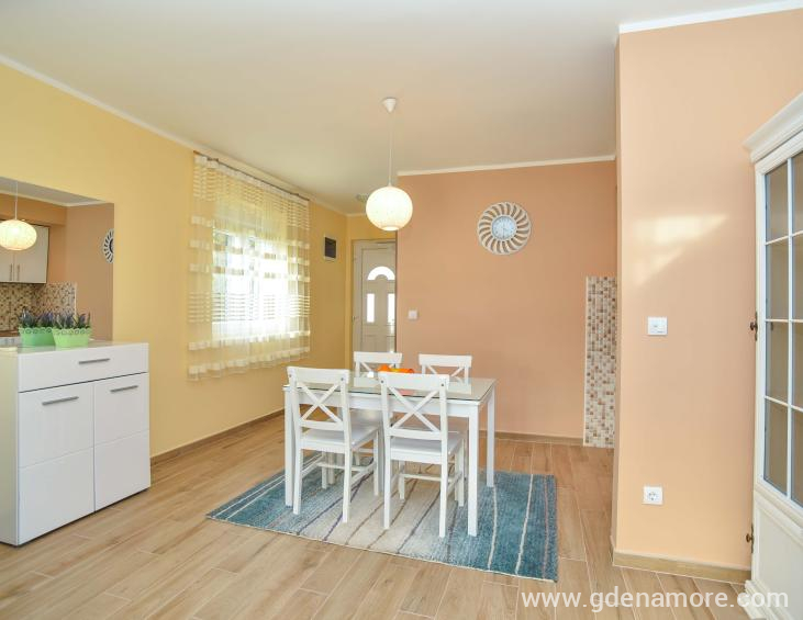 Apartman 3 - trpezarija
