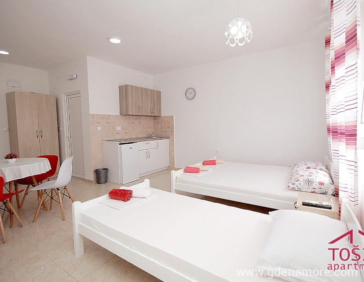 B870647B-63C7-4EAB-8BE0-86D4E3991DA0