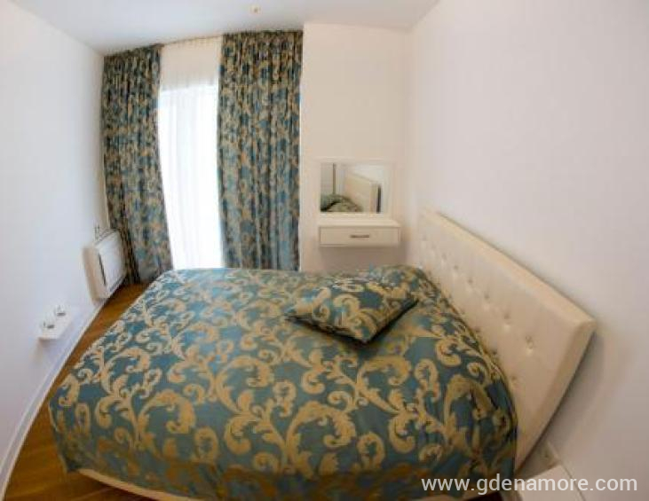 191FCC1E-9581-4D43-B940-B6A41B4FAB10