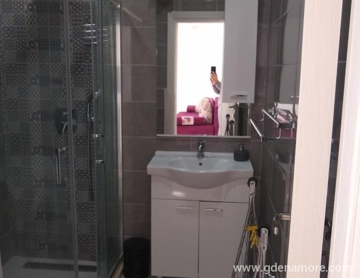 IMG-edf1c4c18b68ef8d270f6ef13856b438-V