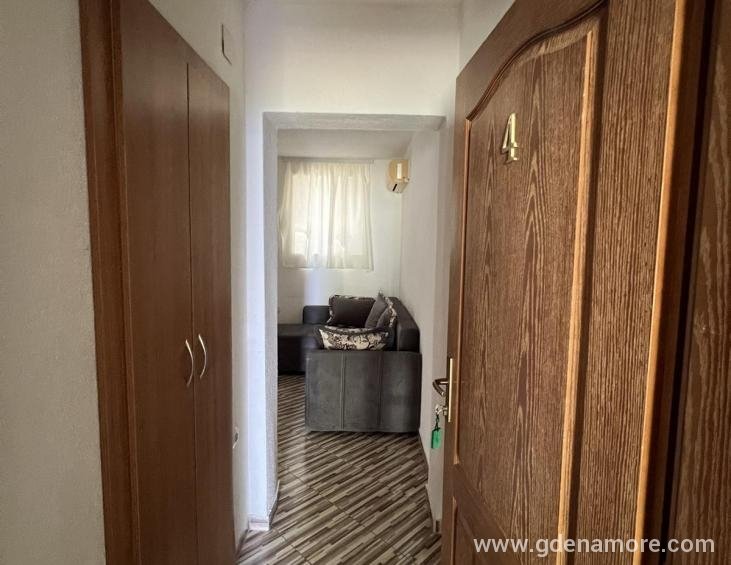 IMG-ac89fd4a8e8f4aabe651e0b3bcae9366-V