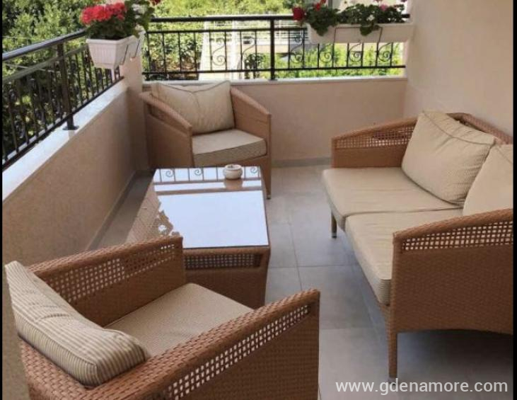 2C0FD7C6-9432-40C9-9323-D7E1C3DC3004