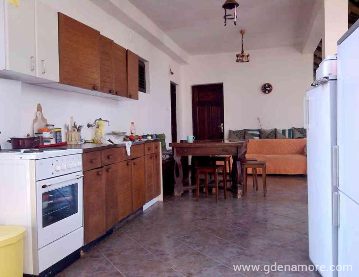 5ee170b5-80c7-465c-934c-45055c5a7b9a