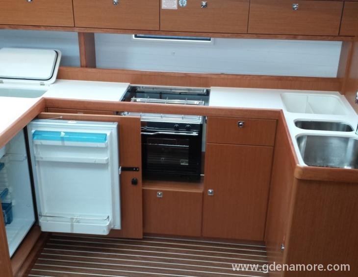 Bavaria Cruiser 51 Kuhinja