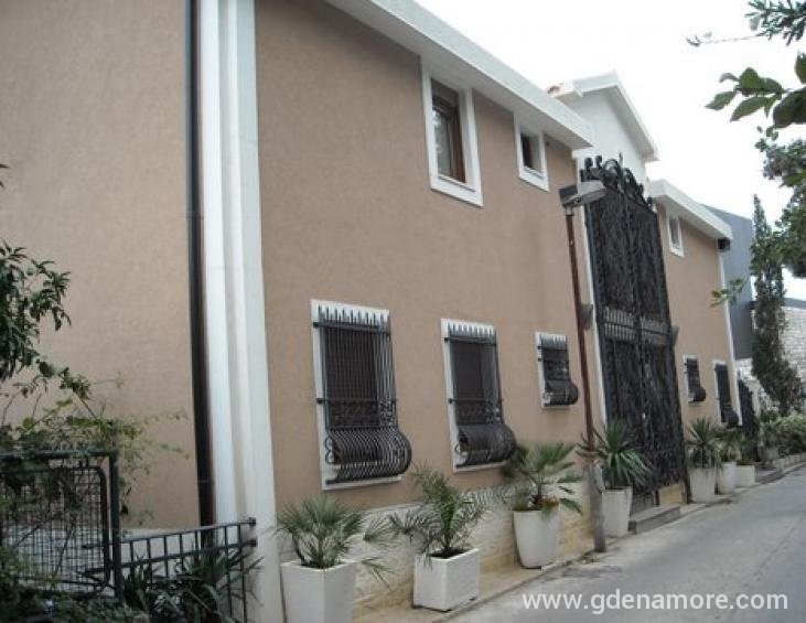 Villa Danilo
