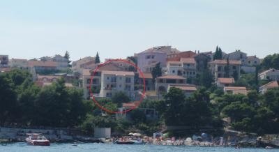 DIOCLES apartments, private accommodation in city Okrug Gornji, Croatia