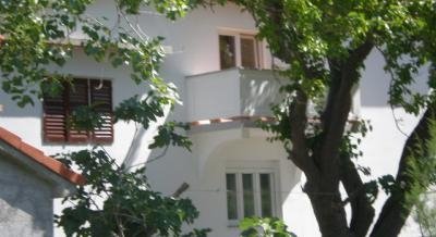 Apartment and rooms, private accommodation in city Rab, Croatia