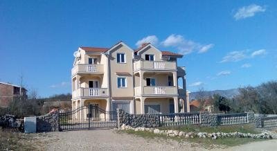 Apartmaji Skender, zasebne nastanitve v mestu Dobrinj, Hrvaška