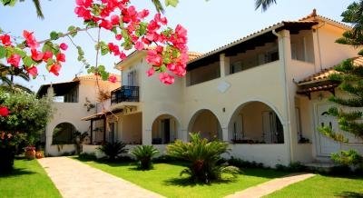 Villa Phoenix Apartments & Studios, частни квартири в града Zakynthos, Гърция