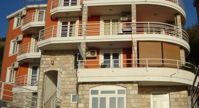 Villa Alsa - appartamenti AZIONE per SETTEMBRE!, alloggi privati a Petrovac, Montenegro