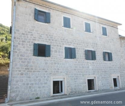 Вила Сан, частни квартири в града Kamenari, Черна Гора