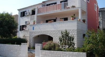 Apartments Magda, private accommodation in city Brač Supetar, Croatia