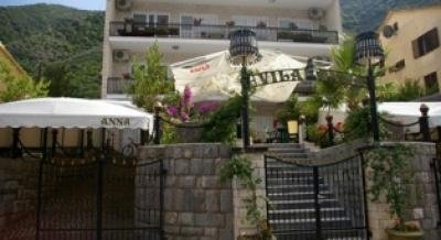 Apartments Anna-Stoliv, private accommodation in city Prčanj, Montenegro