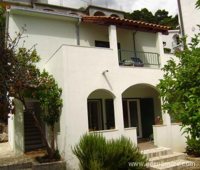 Felice's house, private accommodation in city Gradac, Croatia