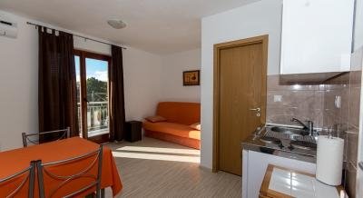 Apartamentos Barisic, alojamiento privado en Brodarica, Croacia