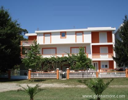 APARTMANI BRNJADA, privatni smeštaj u mestu Sutomore, Crna Gora