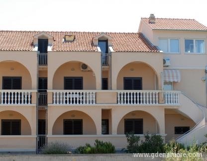 Apartments Botica, private accommodation in city Vodice, Croatia - Apartmani Botica