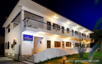 PETRIDIS HOUSE, private accommodation in city Metamorfosi, Greece