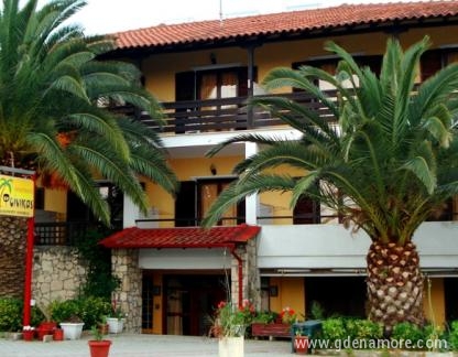 Finikas Apartments Polihrono, private accommodation in city Polihrono, Greece