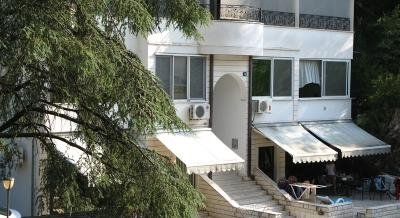 Apartmaji Katic, zasebne nastanitve v mestu Petrovac, Črna gora