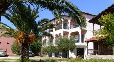 Studios Halkias, private accommodation in city Toroni, Greece