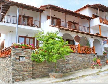 Pension Zefyros, private accommodation in city Halkidiki, Greece