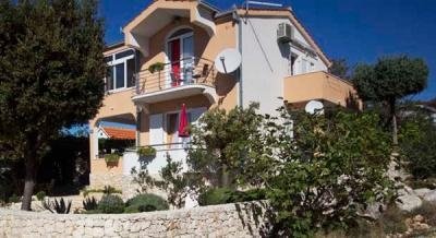 Apartmaji Kozlica Sevid, zasebne nastanitve v mestu Trogir, Hrvaška