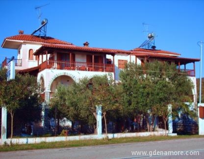 Mantzanas Apartments, private accommodation in city Sithonia, Greece