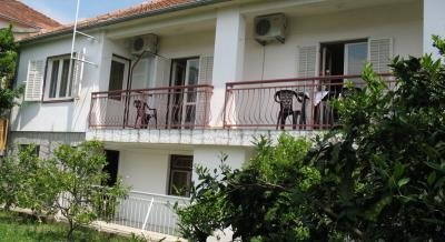 Apartmanok és szobák VEGA, Magán szállás a községben Igalo, Montenegró