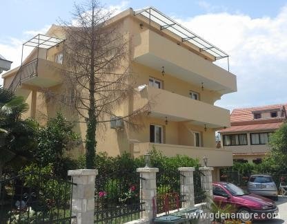 Apartmani Petrovic, privatni smeštaj u mestu Tivat, Crna Gora - Apartmani Petrovic