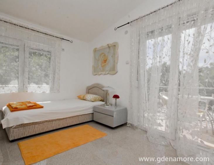 trokrevetni apartman