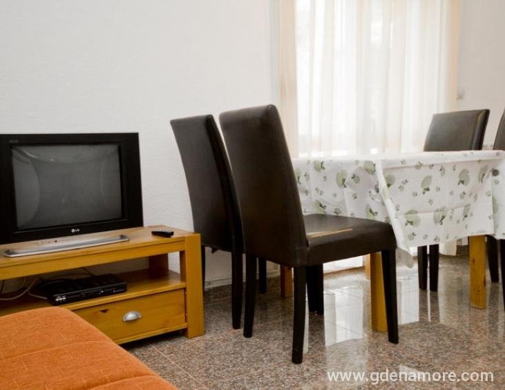 trpezarija cetvoro-petokrevetnog apartmana