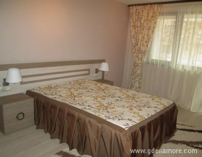 Apartment with perfect cental location, private accommodation in city Varna, Bulgaria - bedroom