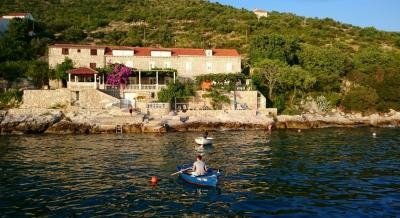 Studio apartment with private beach access, private accommodation in city Dubrovnik, Croatia