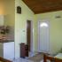 Apartmanok &eacute;s aut&oacute;s t&aacute;bor NIRVANA, Magán szállás a községben Kumbor, Montenegr&oacute;