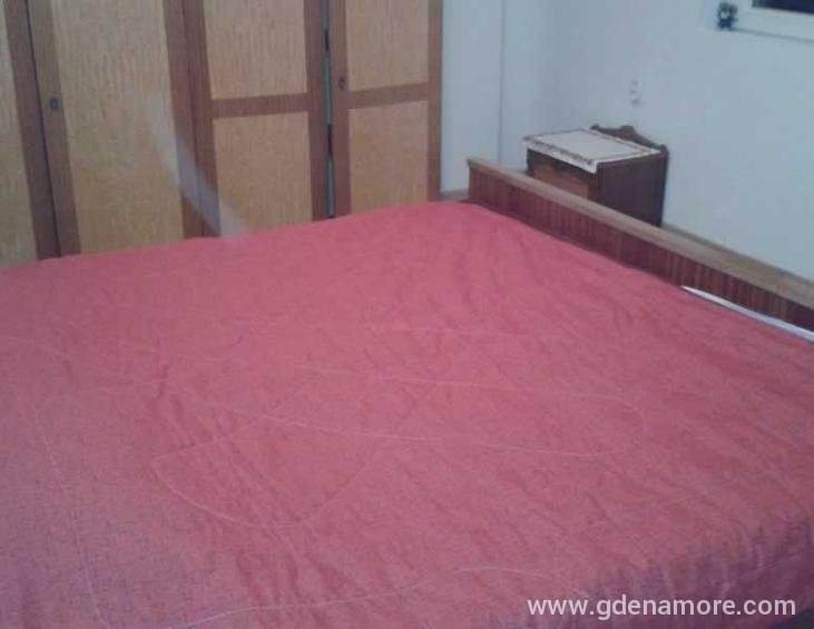 Soba u apartmanu 2c