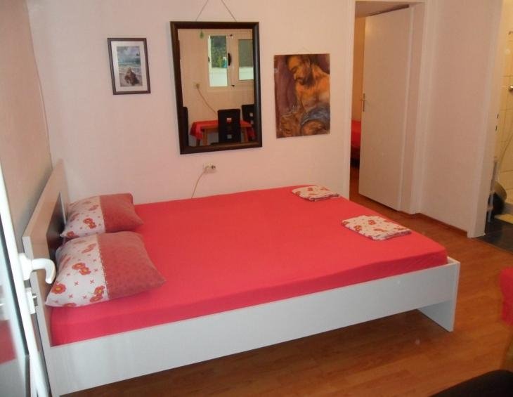 APARTMAN SA DVE SOBE