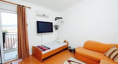 Apartamentos Kosta, alojamiento privado en Šušanj, Montenegro