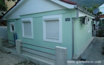 Apartments Djuricic, private accommodation in city Baošići, Montenegro