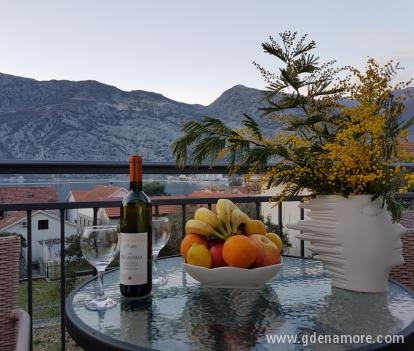 Appartamento More - Risano, alloggi privati a Risan, Montenegro