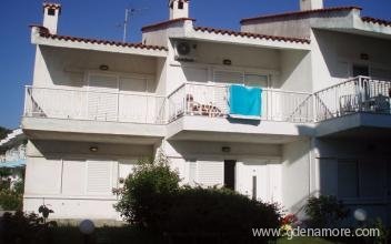 Christina Apartments, privatni smeštaj u mestu Fourka, Grčka
