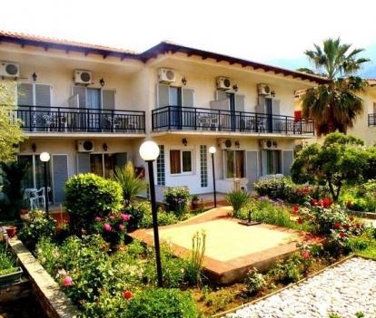 Katerina rooms and apartments, частни квартири в града Thassos, Гърция