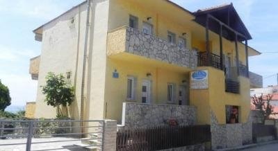 Bellos Apartments, private accommodation in city Nea Skioni, Greece