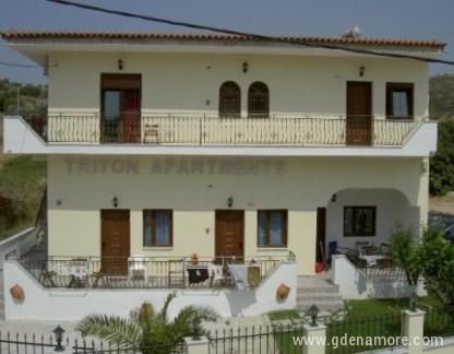 Triton Apartments, private accommodation in city Nea Skioni, Greece