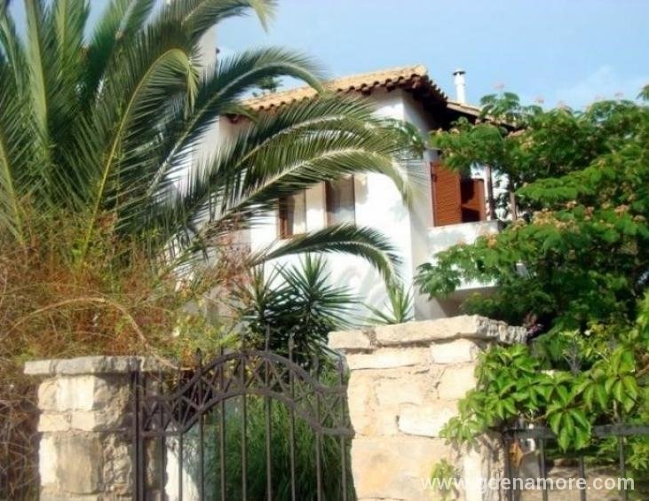 Vila Dina Sivota